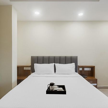 Townhouse Dj Grand Hotel Tirupati Exterior photo